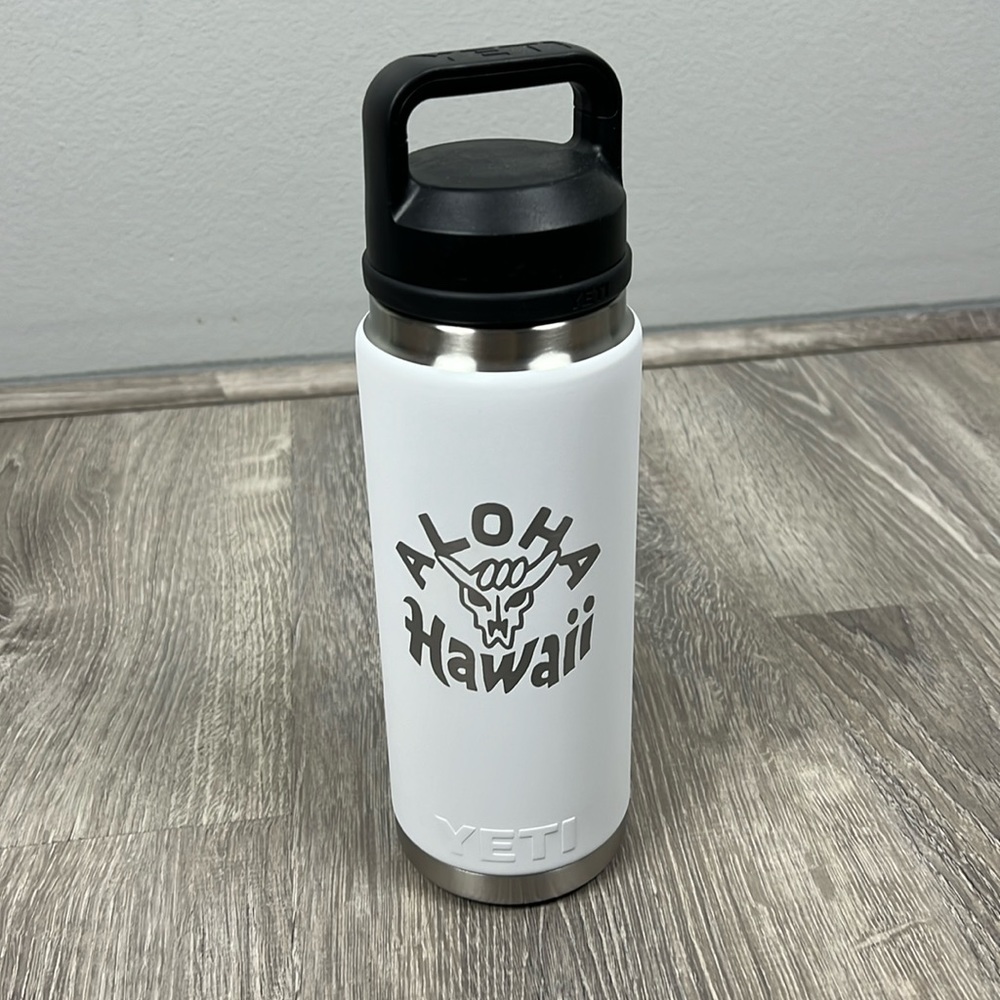 YETI Hawaii Exclusive Rambler Bottle "Aloha Hawaii" with Skull - 26 oz